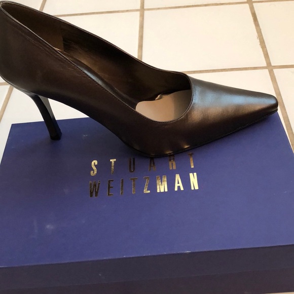Stuart Weitzman - Picture 2 of 4